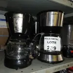 LOTE 239 - 5 CAFETEIRAS (NO ESTADO SEM GARANTIA DE FUNCIONAMENTO, SUJEITO A POSSÍVEIS AVARIAS VISÍVEIS/OCULTAS E/OU AUSÊNCIA DE COMPONENTES)