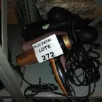 LOTE 272 - 5 SECADORES DE CABELO (NO ESTADO SEM GARANTIA DE FUNCIONAMENTO, SUJEITO A POSSÍVEIS AVARIAS VISÍVEIS/OCULTAS E/OU AUSÊNCIA DE COMPONENTES)