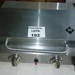 LOTE 192 - CHURRASQUEIRA PORTÁTIL Á GÁS GRILL AÇO INOX- MEMBERS MARK (NO ESTADO SEM GARANTIA DE FUNCIONAMENTO, SUJEITO A POSSÍVEIS AVARIAS VISÍVEIS/OCULTAS E/OU AUSÊNCIA DE COMPONENTES)