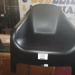 LOTE 369 - POLTRONA SKARPO PRETA (NO ESTADO SEM GARANTIA DE FUNCIONAMENTO, SUJEITO A POSSÍVEIS AVARIAS VISÍVEIS/OCULTAS E/OU AUSÊNCIA DE COMPONENTES)