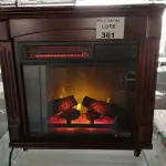 LOTE 361 - LAREIRA ELÉTRICA 220V (NO ESTADO SEM GARANTIA DE FUNCIONAMENTO, SUJEITO A POSSÍVEIS AVARIAS VISÍVEIS/OCULTAS E/OU AUSÊNCIA DE COMPONENTES)