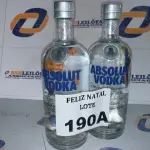 LOTE 190 - 2 VODKAS DESTILADA ABSOLUT GARRAFA 750ML (NO ESTADO SEM GARANTIA DE FUNCIONAMENTO, SUJEITO A POSSÍVEIS AVARIAS VISÍVEIS/OCULTAS E/OU AUSÊNCIA DE COMPONENTES)