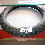 LOTE 376 - PNEU MOTO CROSS TRILHA 90/90-18 (NO ESTADO SEM GARANTIA DE FUNCIONAMENTO, SUJEITO A POSSÍVEIS AVARIAS VISÍVEIS/OCULTAS E/OU AUSÊNCIA DE COMPONENTES)