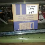 LOTE 317 - KIT MOTOR PORTÃO ELETONICO ROSSI COM 2 CONTROLES  3 METROS DE CREMALHEIRA NOVO (NO ESTADO SEM GARANTIA DE FUNCIONAMENTO, SUJEITO A POSSÍVEIS AVARIAS VISÍVEIS/OCULTAS E/OU AUSÊNCIA DE COMPONENTES)
