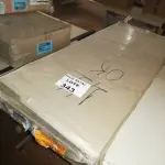 LOTE 343 - BALCAO DE COZINHA 3 PORTAS 2 GAVETAS 90CM (NO ESTADO SEM GARANTIA DE FUNCIONAMENTO, SUJEITO A POSSÍVEIS AVARIAS VISÍVEIS/OCULTAS E/OU AUSÊNCIA DE COMPONENTES)