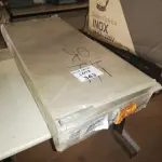 LOTE 343 - BALCAO DE COZINHA 3 PORTAS 2 GAVETAS 90CM (NO ESTADO SEM GARANTIA DE FUNCIONAMENTO, SUJEITO A POSSÍVEIS AVARIAS VISÍVEIS/OCULTAS E/OU AUSÊNCIA DE COMPONENTES)