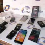 LOTE 115 - 9 CELULARES DIVERSOS (NO ESTADO SEM GARANTIA DE FUNCIONAMENTO, SUJEITO A POSSÍVEIS AVARIAS VISÍVEIS/OCULTAS E/OU AUSÊNCIA DE COMPONENTES)