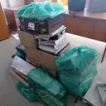 LOTE 099 - 01-LOTE C/ PASTAS PARA ESCRITÓRIO, E 02-MALETAS (NO ESTADO)