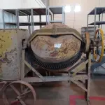 LOTE 058 - 01-BETONEIRA C/MOTOR TRIFÁSICO (NO ESTADO)