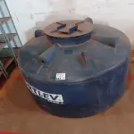 LOTE 041 - 01-CAIXA DE D’AGUA 1.500 LITROS (NO ESTADO)