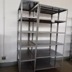 LOTE 101 - 03-ESTANTES EM FERRO C/05-PRATELEIRAS (NO ESTADO)