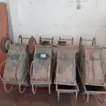 LOTE 002 - 08- CARRINHOS PARA OBRA (JERICO)(NO ESTADO)