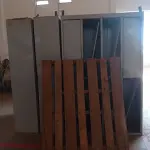 LOTE 027 - 01-LOTE CONTENDO ARMÁRIOS ROUPEIROS (SUCATA) (NO ESTADO)