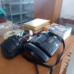 LOTE 089 - 01-LOTE C/CALCULADORA, FAX, CÂMERA DIGITAL, MOLDURAS PARA QUADROS, ASPIRADOR/JATEADOR DE AR.