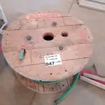 LOTE 047 - 01-CARRETEL DE FIO (NO ESTADO)