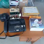 LOTE 089 - 01-LOTE C/CALCULADORA, FAX, CÂMERA DIGITAL, MOLDURAS PARA QUADROS, ASPIRADOR/JATEADOR DE AR.
