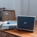 LOTE 109 - 01-PROJETOR INFOCUS, E 01-NOTEBOOK HP (NO ESTADO)