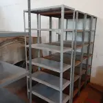 LOTE 042 - 04-ESTANTES EM FERRO C/05-PRATELEIRAS (NO ESTADO)