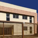 LOTE 001 - 01 PRÉDIO RESIDENCIAL NA CEILÂNDIA SUL, QNM 09, CONJUNTO D LOTE 43.COM TERRENO DE 250 M²E EDIFICAÇÃO COM ÁREA DE 421,19M², POSSUI 09 KITINETES TODAS EM PORCELANATO 72X72, JARDIM DE INVERNO CENTRAL. APARTAMENTOS PRIMEIRO ANDAR 101,102,103 E 104, APARTAMENTOS SEGUNDO ANDAR 201, 202, 203, 204 E 205. (NO ESTADO)(VISITAÇÃO AGENDAR (6198153-0503/WHATSAPP) (NÃO POSSUI DÉBITOS)