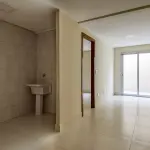 LOTE 001 - 01 PRÉDIO RESIDENCIAL NA CEILÂNDIA SUL, QNM 09, CONJUNTO D LOTE 43.COM TERRENO DE 250 M²E EDIFICAÇÃO COM ÁREA DE 421,19M², POSSUI 09 KITINETES TODAS EM PORCELANATO 72X72, JARDIM DE INVERNO CENTRAL. APARTAMENTOS PRIMEIRO ANDAR 101,102,103 E 104, APARTAMENTOS SEGUNDO ANDAR 201, 202, 203, 204 E 205. (NO ESTADO)(VISITAÇÃO AGENDAR (6198153-0503/WHATSAPP) (NÃO POSSUI DÉBITOS)