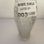 LOTE 003 - 01 VASO EM CRISTAL PARA FLORES TODO TRABALHADO. (NO ESTADO DE CONSERVAÇÃO QUE SE ENCONTRA)