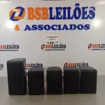 LOTE 129 - 05 CAIXAS DE SOM PEQUENAS HOME THEATER. (NO ESTADO, NÃO SABEMOS SE FUNCIONA. LEILÃO NÃO TEM GARANTIA E NEM DEVOLUÇÃO).