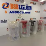 LOTE 019 - 04 COPOS DE LIQUIDIFICADORES MONDIAL MODELOS L66/60, L900, L99 E 01 COPO DO LIQUIDIFICADOR CADENCE 780. (NO ESTADO, NÃO SABEMOS SE FUNCIONA. LEILÃO NÃO TEM GARANTIA E NEM DEVOLUÇÃO).