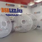 LOTE 118 - 04 GRADES DE VENTILADORES DIVERSOS. (NO ESTADO, NÃO SABEMOS SE FUNCIONA. LEILÃO NÃO TEM GARANTIA E NEM DEVOLUÇÃO).