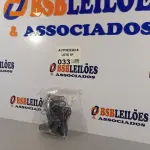 LOTE 033 - 01 LOTE COM VÁRIAS FONTES 3V 800MA. (NO ESTADO, NÃO SABEMOS SE FUNCIONA. LEILÃO NÃO TEM GARANTIA E NEM DEVOLUÇÃO).