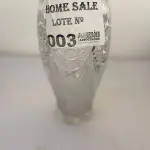 LOTE 003 - 01 VASO EM CRISTAL PARA FLORES TODO TRABALHADO. (NO ESTADO DE CONSERVAÇÃO QUE SE ENCONTRA)