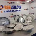 LOTE 159 - 17 TAMPAS DE PANELAS DE ARROZ MONDIAL. (NO ESTADO, NÃO SABEMOS SE FUNCIONA. LEILÃO NÃO TEM GARANTIA E NEM DEVOLUÇÃO).