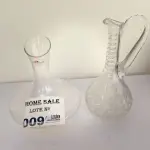 LOTE 009 -  01 DECANTER E 01 LICOLEIRA TRABALHADA, EM VIDRO.”. (NO ESTADO DE CONSERVAÇÃO QUE SE ENCONTRA)