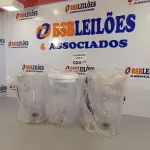 LOTE 024 - 03 COPOS DE LIQUIDIFICADOR CADENCE. (NO ESTADO, NÃO SABEMOS SE FUNCIONA. LEILÃO NÃO TEM GARANTIA E NEM DEVOLUÇÃO).