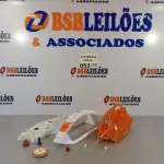 LOTE 053 - 02 CARCAÇAS DO FERRO DE PASSAR MARCA OSTER. (NO ESTADO, NÃO SABEMOS SE FUNCIONA. LEILÃO NÃO TEM GARANTIA E NEM DEVOLUÇÃO).