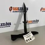 LOTE 014 - 01 FACA MILITAR NA COR PRETA (NO ESTADO, NÃO SABEMOS SE FUNCIONA. LEILÃO NÃO TEM GARANTIA E NEM DEVOLUÇÃO)