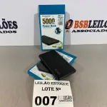 LOTE 007 - 02 POWERBANKS NA COR PRETA (NO ESTADO, NÃO SABEMOS SE FUNCIONA. LEILÃO NÃO TEM GARANTIA E NEM DEVOLUÇÃO)