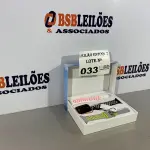 LOTE 033 - 01 SMARTWATCH COM MULTIPLAS PULSEIRAS (NO ESTADO, NÃO SABEMOS SE FUNCIONA. LEILÃO NÃO TEM GARANTIA E NEM DEVOLUÇÃO)