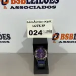 LOTE 024 - 01 RELÓGIO AZUL COM PULSEIRA EMBORRACHADA NA COR PRETA (NO ESTADO, NÃO SABEMOS SE FUNCIONA. LEILÃO NÃO TEM GARANTIA E NEM DEVOLUÇÃO)