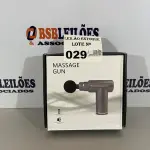 LOTE 029 - 01 PISTOLA DE MASSAGEM NA COR PRETA COM DOURADO CROMADA (NO ESTADO, NÃO SABEMOS SE FUNCIONA. LEILÃO NÃO TEM GARANTIA E NEM DEVOLUÇÃO)