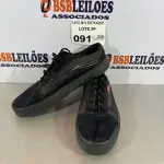 LOTE 091 - 01 TÊNIS CASUAL ALL BLACK (NO ESTADO, NÃO SABEMOS SE FUNCIONA. LEILÃO NÃO TEM GARANTIA E NEM DEVOLUÇÃO)