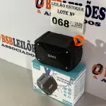 LOTE 068 - 01 CAIXA DE SOM BLUETOOTH PORTATIL (NO ESTADO, NÃO SABEMOS SE FUNCIONA. LEILÃO NÃO TEM GARANTIA E NEM DEVOLUÇÃO)