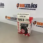 LOTE 053 - 01 CAIXA DE SOM BLUETOOTH COM SUPORTE PARA CELULAR (NO ESTADO, NÃO SABEMOS SE FUNCIONA. LEILÃO NÃO TEM GARANTIA E NEM DEVOLUÇÃO)