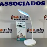 LOTE 036 - 01 LAMPADA DE MESA LED COM BATERIA INCLUSA (NO ESTADO, NÃO SABEMOS SE FUNCIONA. LEILÃO NÃO TEM GARANTIA E NEM DEVOLUÇÃO)