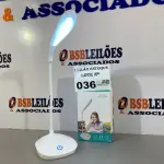 LOTE 036 - 01 LAMPADA DE MESA LED COM BATERIA INCLUSA (NO ESTADO, NÃO SABEMOS SE FUNCIONA. LEILÃO NÃO TEM GARANTIA E NEM DEVOLUÇÃO)