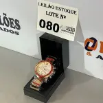 LOTE 080 - 01 RELÓGIO DOURADO COM PRATA (NO ESTADO, NÃO SABEMOS SE FUNCIONA. LEILÃO NÃO TEM GARANTIA E NEM DEVOLUÇÃO)