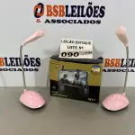 LOTE 090 - 01 KIT GAMER + 02 LÂMPADAS DE MESA (NO ESTADO, NÃO SABEMOS SE FUNCIONA. LEILÃO NÃO TEM GARANTIA E NEM DEVOLUÇÃO)