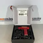 LOTE 055 - 01 PISTOLA DE MASSAGEM NA COR VERMELHA CROMADA (NO ESTADO, NÃO SABEMOS SE FUNCIONA. LEILÃO NÃO TEM GARANTIA E NEM DEVOLUÇÃO)