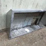 LOTE 037 - 01 COIFA EM INOX TAMANHO GRANDE. (NO ESTADO DE CONSERVAÇÃO QUE SE ENCONTRA. LEILÃO NÃO TEM GARANTIA E NEM DEVOLUÇÃO).