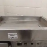 LOTE 005 - 01 CAIXA DE INOX, TAMANHO MÉDIO.(NO ESTADO DE CONSERVAÇÃO QUE SE ENCONTRA. LEILÃO NÃO TEM GARANTIA E NEM DEVOLUÇÃO).
