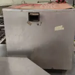 LOTE 040 - 01 MÁQUINA DE GELO TRITURADO. (NO ESTADO, NÃO SABEMOS SE FUNCIONA. LEILÃO NÃO TEM GARANTIA E NEM DEVOLUÇÃO).